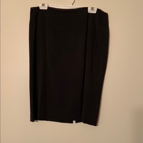 Hilliard & Hanson career suit. Skirt & Jacket - Picture 4 of 6